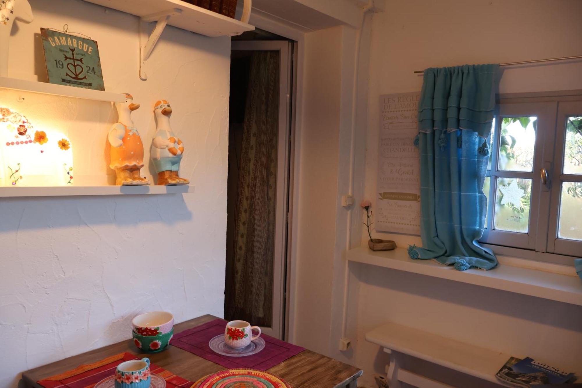 Gites Chambres D'Hotes Mazet Du Marechal Ferrant Сент-Мари-де-ла-Мер Экстерьер фото