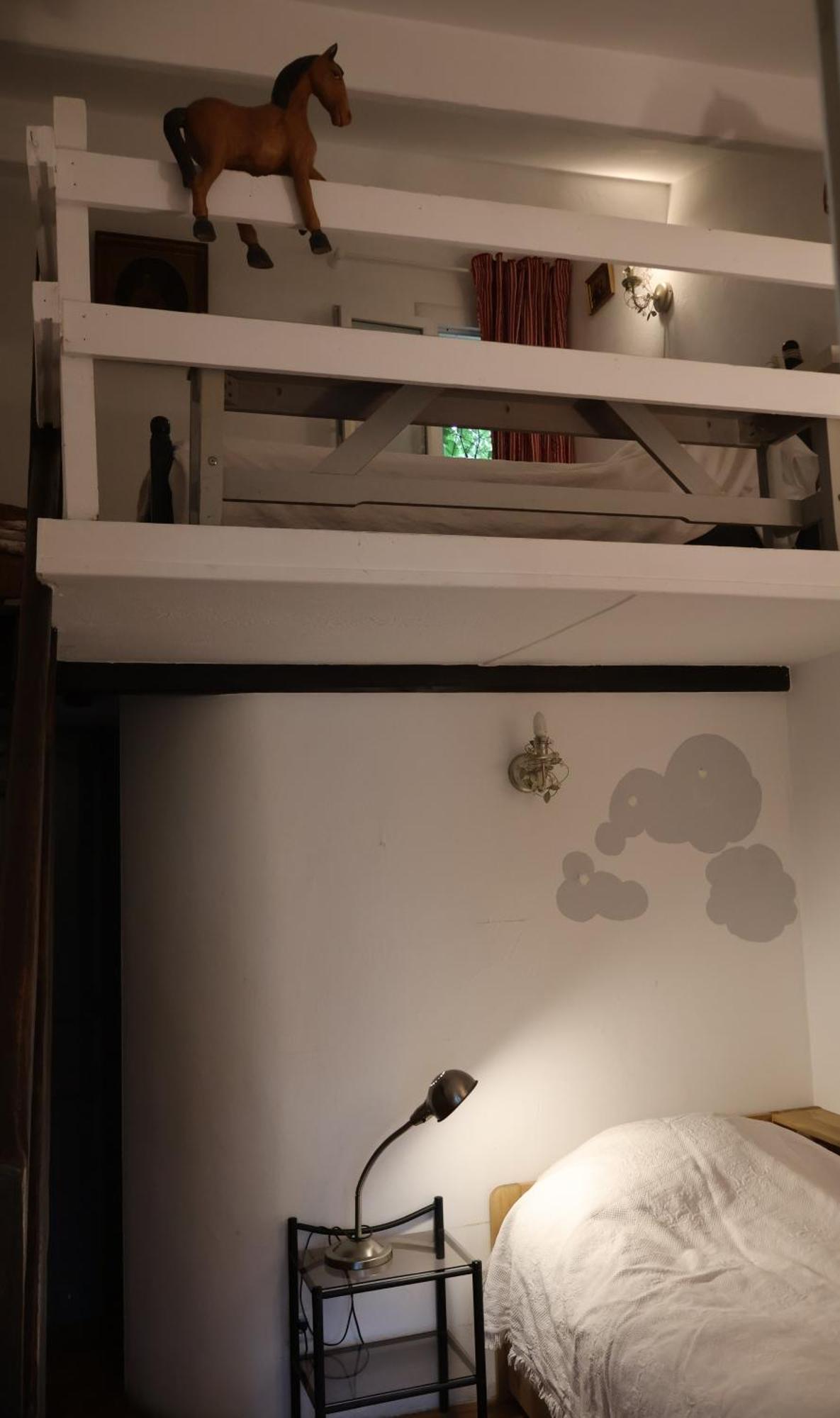 Gites Chambres D'Hotes Mazet Du Marechal Ferrant Сент-Мари-де-ла-Мер Экстерьер фото